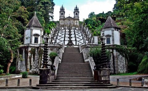 Day Trip from Porto to Historic Braga and Guimarães