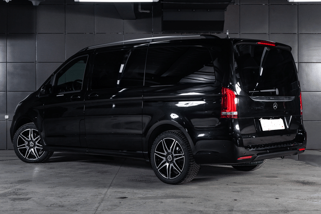 Central Rome to Fiumicino Airport Luxury Transfer V-Class 3