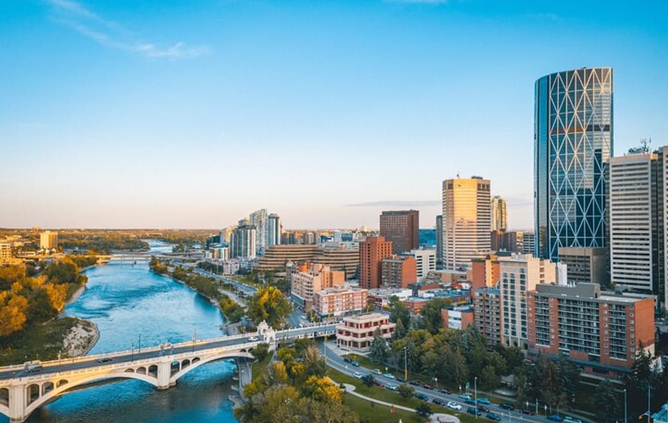 Private Luxury Full Day Calgary City Tour by Car