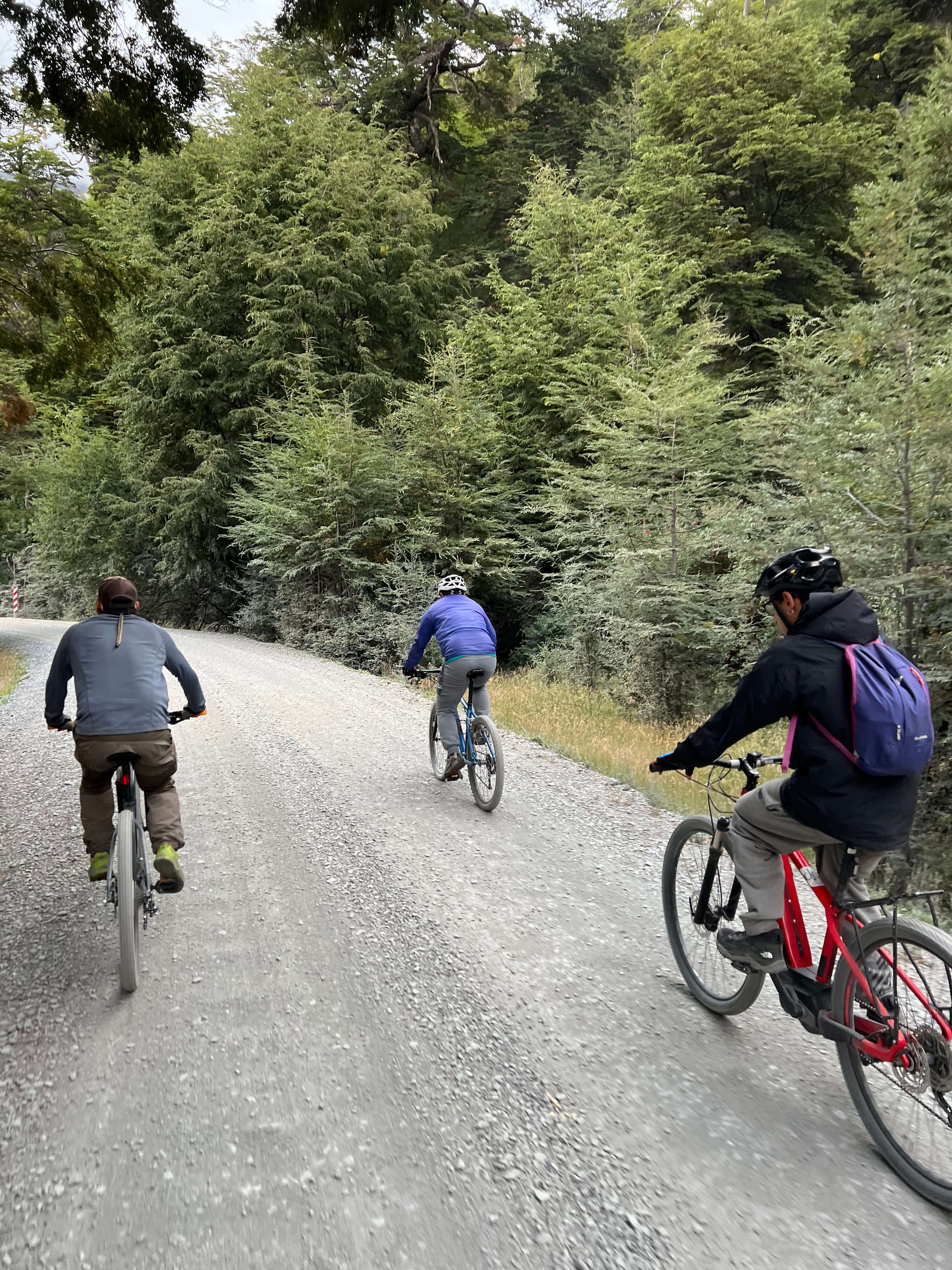 No hay nada como explorar los confines de la Partagonia en bici y con el viento en la cada :-)
