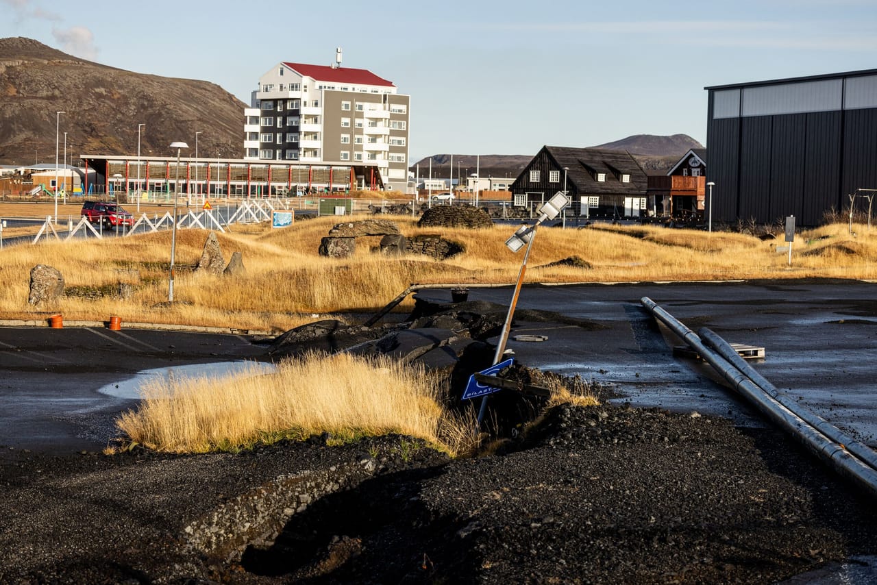 Volcanic Wonders with Grindavik Visit 5