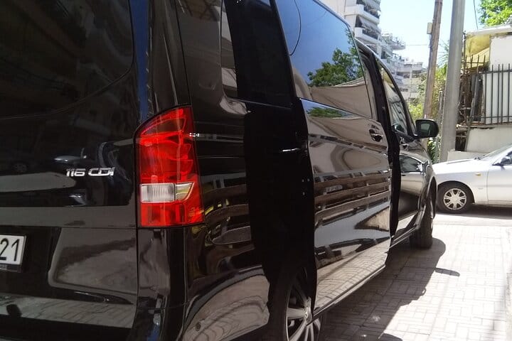 Limousine Service from Athens Airport to Plaka, Monastiraki 6