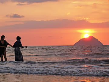 Ban Tale Nok Village by the Sea 3 Days 2 Nights