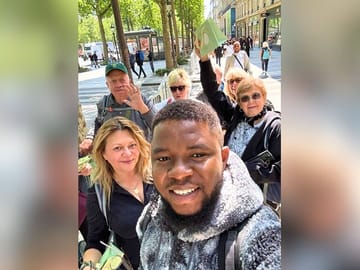 Private Walking Tour of Arc de Triomphe and Champs-Élysées