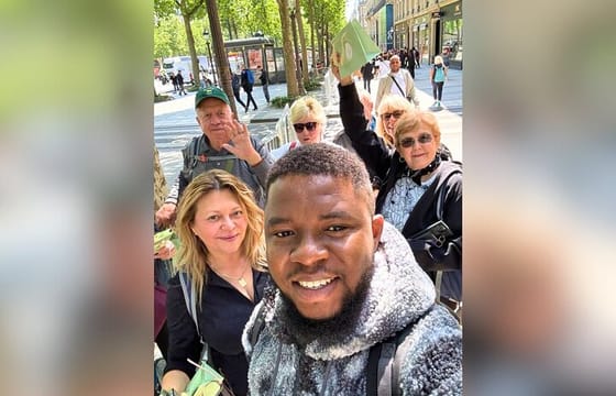 Private Tour of Paris Arc de Triomphe, Champs-Élysées, & Macarons