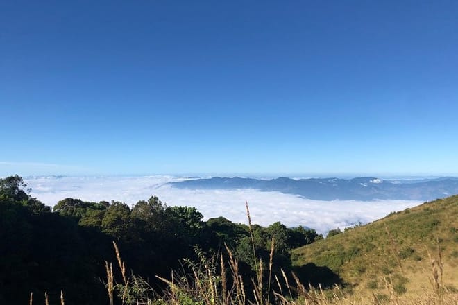 CHIANG MAI: Doi Inthanon & Trekking (2 Km.)at Kew Mae Pan (incl entrance fees)