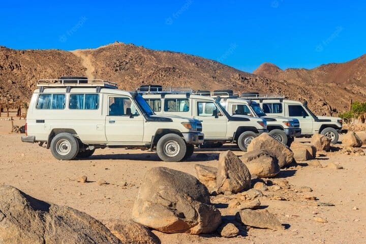 Desert Jeep Safari & Bedouin Dinner with Stargazing in Hurghada