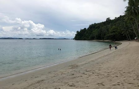 Puerto Princesa Shore Excursion: Beach and City Tour