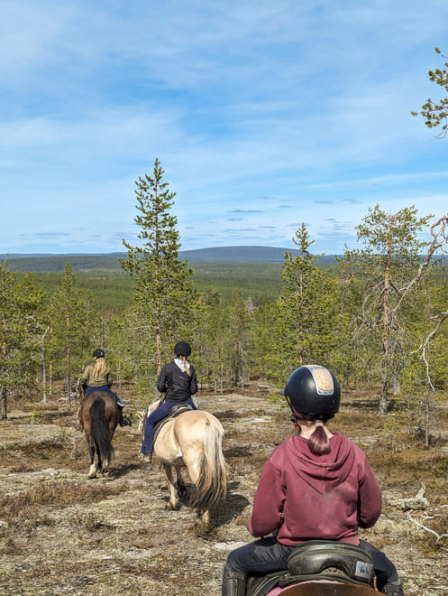 Horse ride to the hill