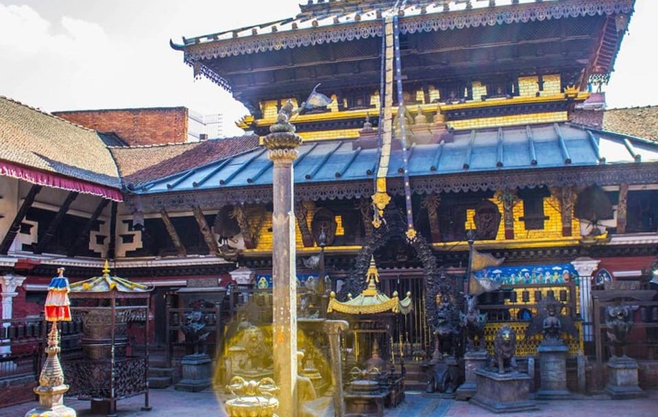 Private Tour of Patan with Durbar, Hindu Temple, Buddhist Vihar-Stupa and Museum