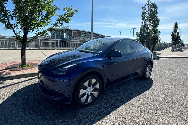 From Calgary YYC Airport: Hassle-free Private Transfer to Banff.