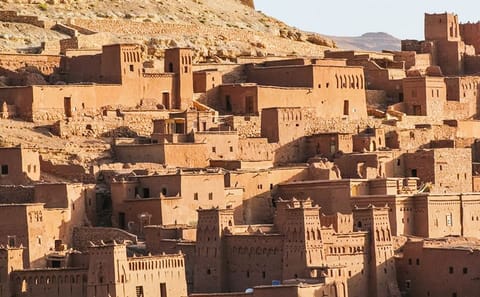 Luxury 2-Day Desert Tour from Errachidia to Fes or Marrakech