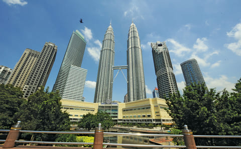 Kuala Lumpur City Tour with Batu Caves and Key Attractions