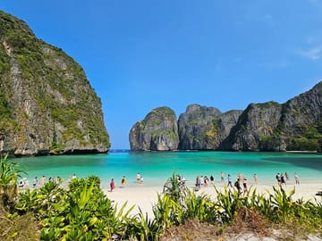A full Day Haa & Rok islands from Koh Lanta( By Speed Boat)
