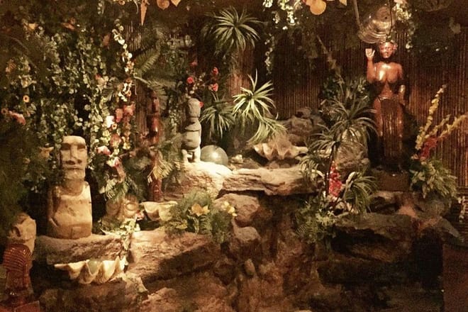 Private Night City Tour with San Cristobal Hill And Dinner Show