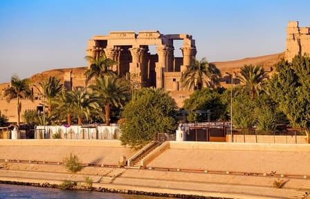 Aswan to Luxor Tour With Kom Ombo and Edfu Temples