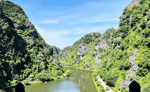 Tam Coc and Mua Cave Day Tour from Hanoi