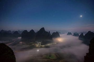 Private Sunrise Tour of Xianggong Mountain in Yangshuo