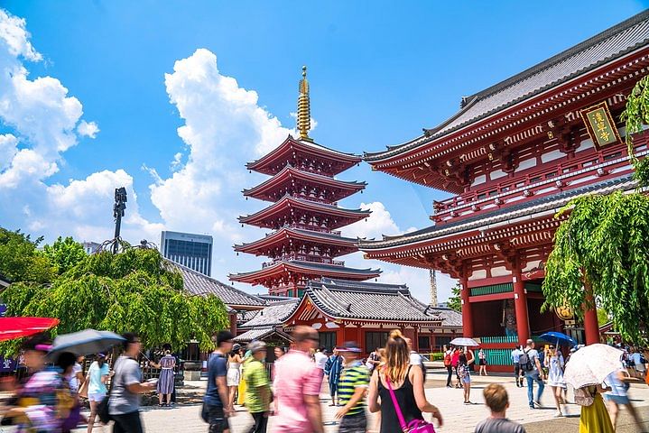 Asakusa: Private Tour for Families with Amusement Park Visit