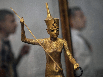 Cairo Tour: Egyptian Museum Visit and Sunset Felucca Ride