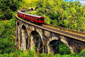 Kandy to Ella Train Journey with Guaranteed Seating