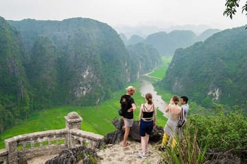 Luxury Day Tour of Hoa Lu, Trang An & Mua Cave from Hanoi