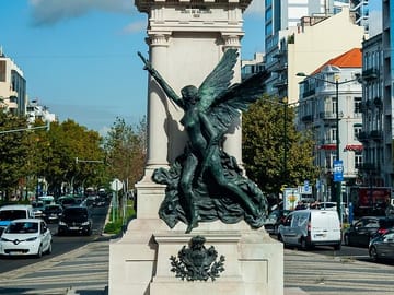 Lisbon Through Time: Kings, Convents & the Tagus