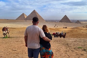 Private 2-Day Tour of Cairo and Giza Pyramids Highlights