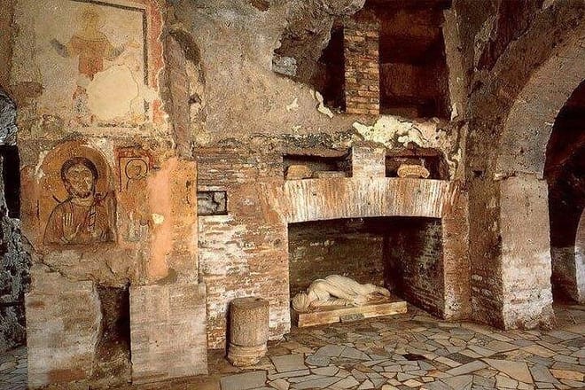 Rome Tiber River Boat Ride and Underground Catacombs Guided Tour