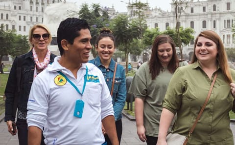 Lima Colonial and Modern Circuit Bus Tour in Lima, Peru