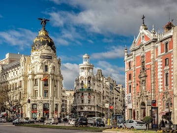 Bus Tour from Porto to Madrid with Stops in Ávila and Salamanca