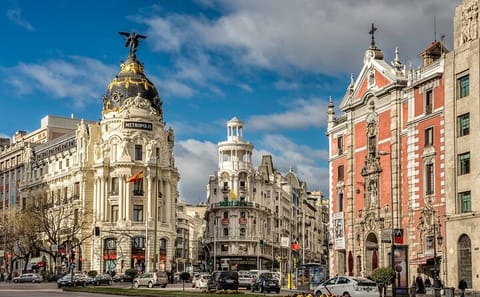 Bus Tour from Porto to Madrid with Stops in Ávila and Salamanca