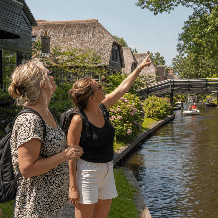 Secrets of Giethoorn Self-Guided Scavenger Hunt & Walking Tour 5