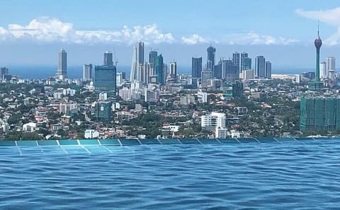 Colombo City Walking Tour: Explore Culture and History
