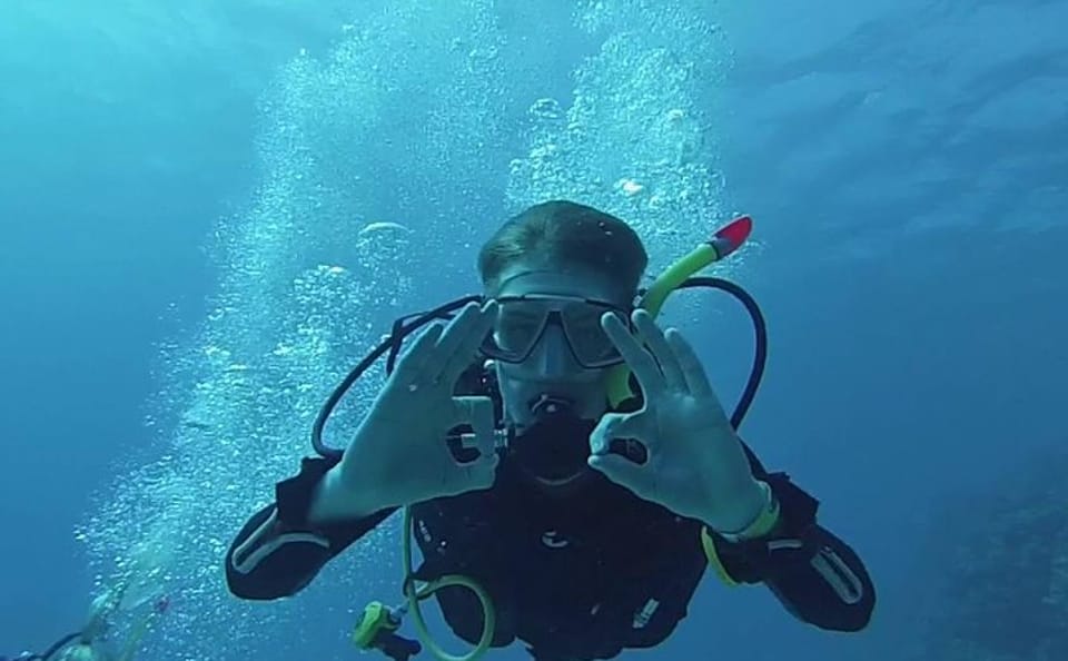 Beginner Scuba Diving Experience in Hurghada, Egypt