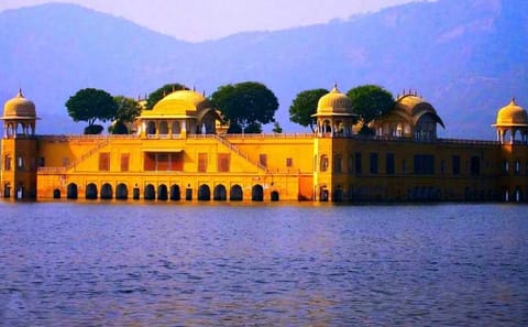 7-Day Private Tour of Delhi, Jaipur, Agra, and Varanasi