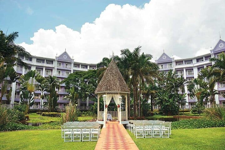 Private Airport Transfer to RIU Ocho Rios Resort