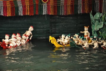 Hanoi Night Tour with Water Puppet Show Experience