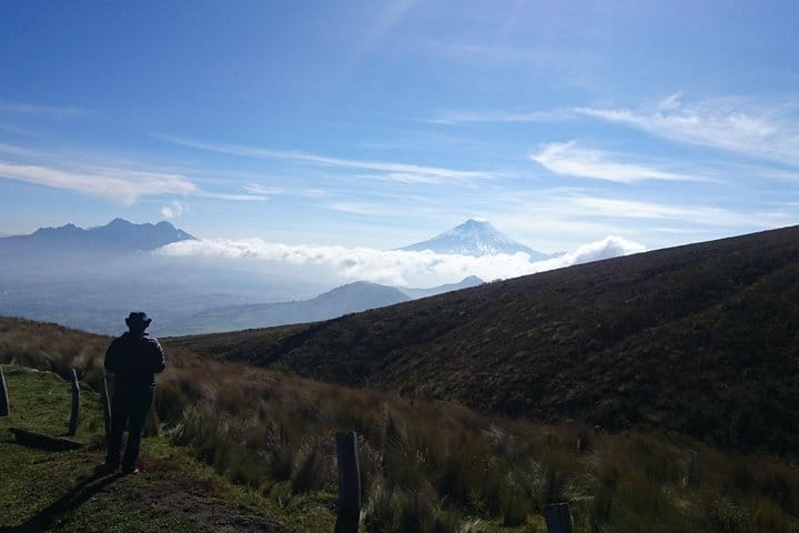 Quilotoa Crater & Indigenous Market: Private Day Trip