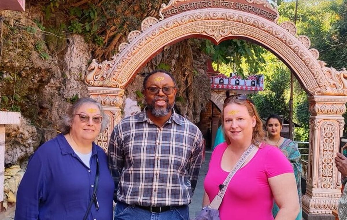 Dehradun- Transfers+Hotel+Sightseeing