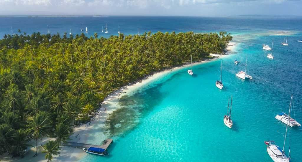 vista de veleros en san blas