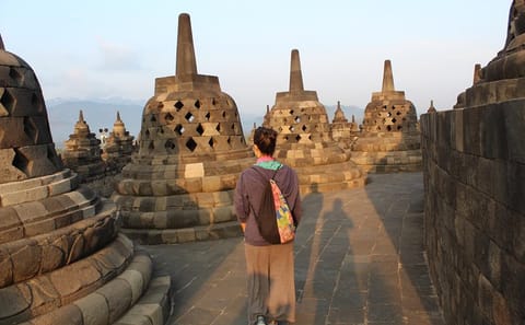 Borobudur Temple Sunset Tour in Mendut and Sleman