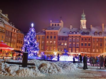 Walking Tour of Warsaw's Christmas Market and Old Town