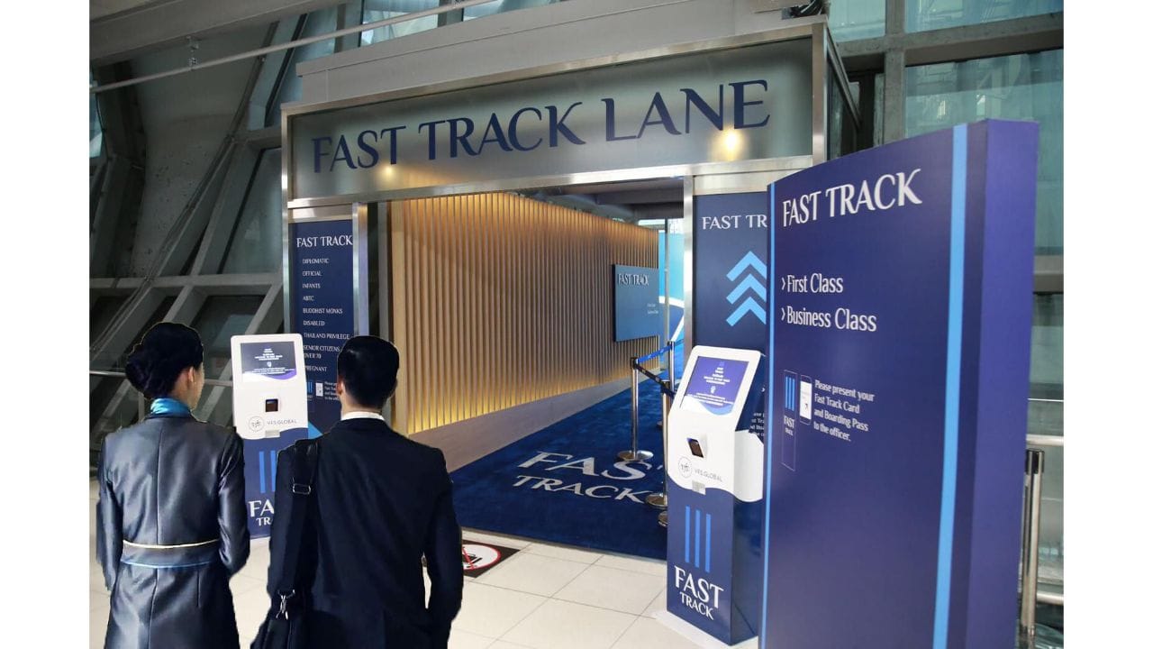 Don Mueang Airport (DMK) Guided Fast Track Immigration Service 8