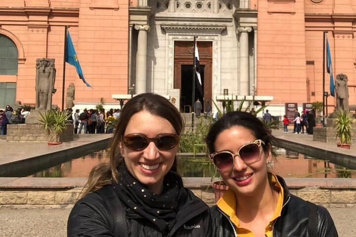 Private Tour to Pyramids ,Sphinx & Egyptian Museum from Hurghada