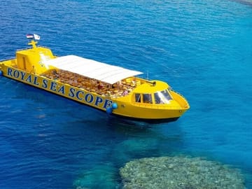 Semi Submarine , Snorkeling & Parasailing Adventure – Hurghada