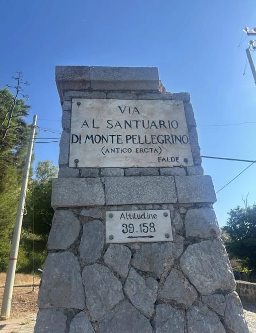 Palermo: Monte Pellegrino Hike, Sanctuary & Juice 4