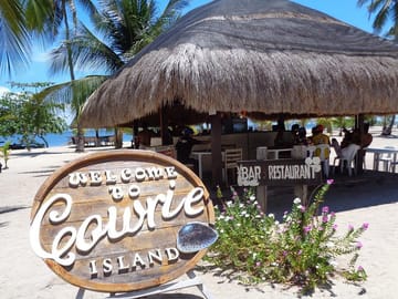 Private Day Tour to Luli, Starfish, and Cowrie Islands in Puerto Princesa