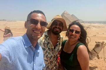 Private 2-Day Tour of Cairo and Giza Pyramids Highlights