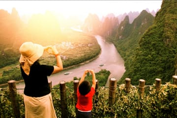 Yangshuo and Li River Sightseeing Tour in Guilin